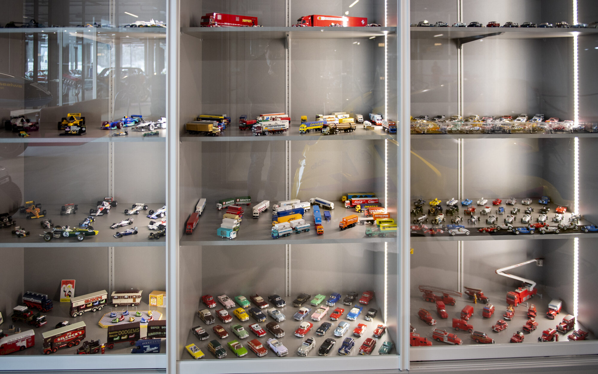 Collection de voitures miniatures discount